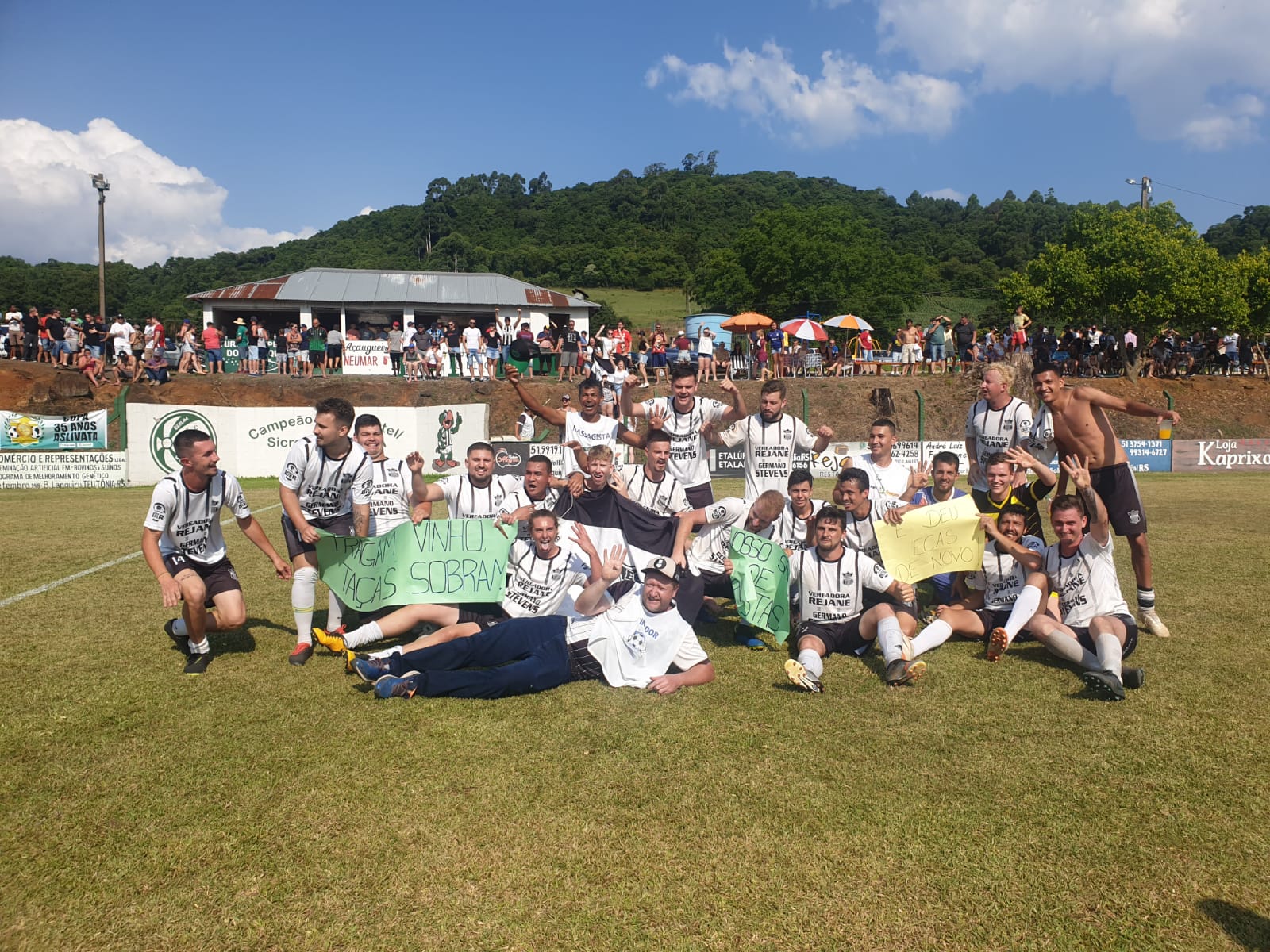 Juventude de Brochier e 11 Amigos estão a um empate da final da