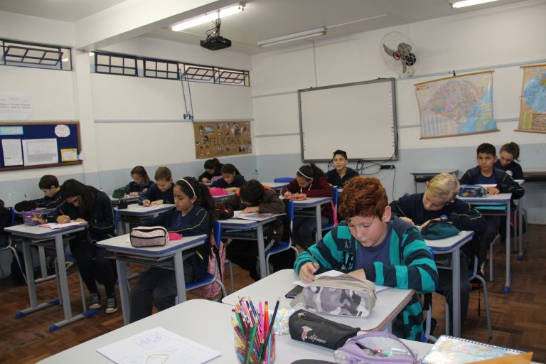 Smed recebe matrículas e rematrículas na rede municipal