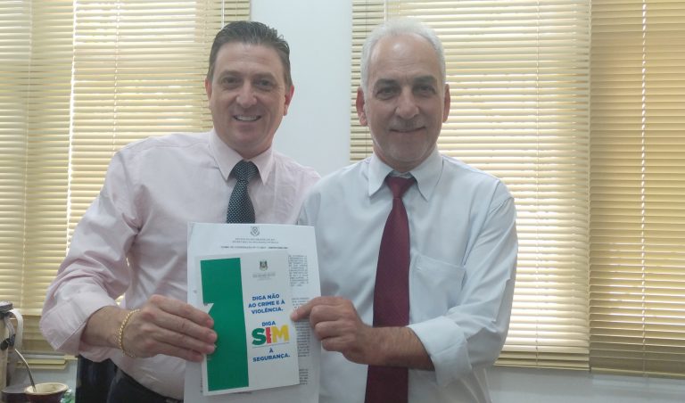 Estrela assina termo de adesão ao SIM/RS