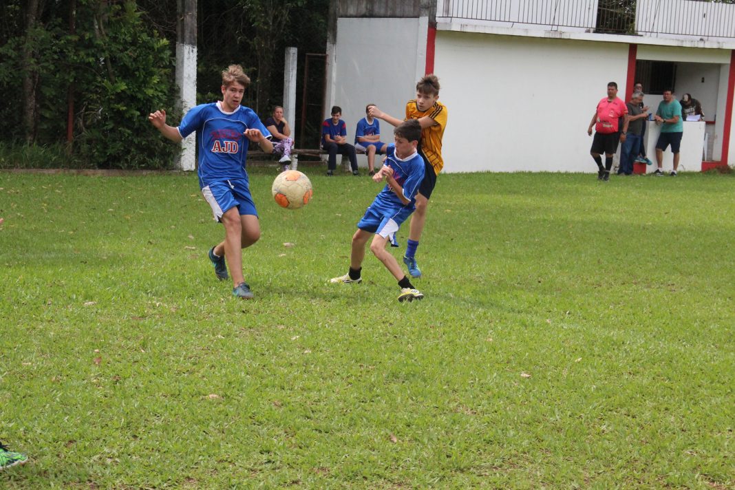 Jogos Escolares futebol mirim - André (34) foi 18 11
