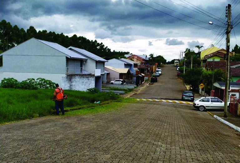 Vias públicas estrelenses recebem cuidados