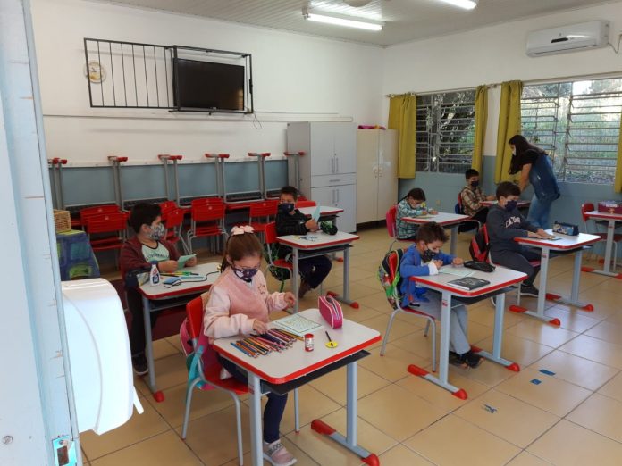 Rematrículas e matrículas estão disponíveis nas escolas municipais Crédito: Prefeitura de Fazenda Vilanova / Divulgação