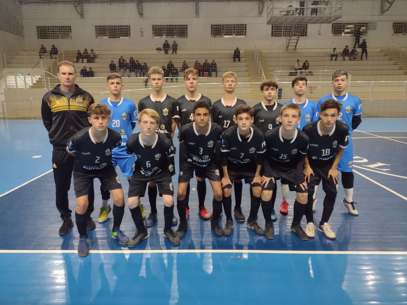 Sub-15 da Teutônia Futsal estreia com derrota no Gauchão de Futsal - Folha  Popular