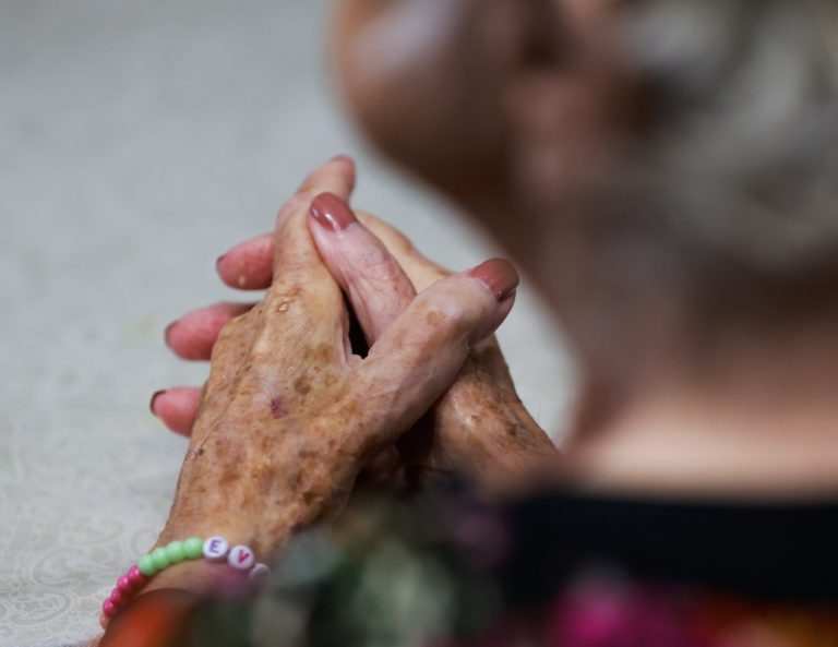 Estão abertas as pré-inscrições para o Curso de Cuidador de Idosos em Westfália