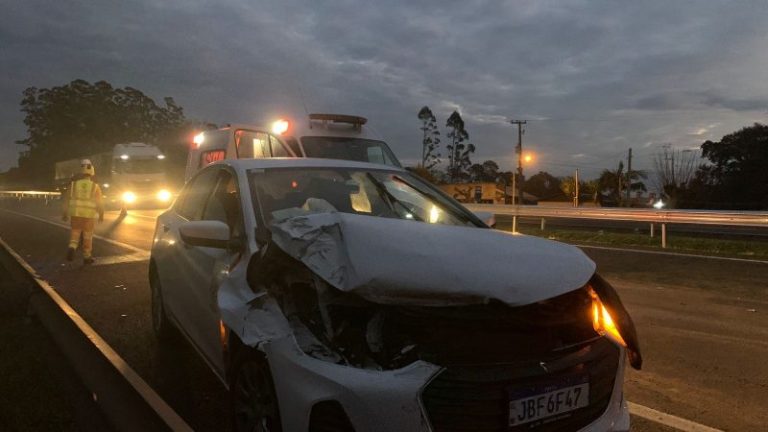 Carro da Prefeitura de Doutor Ricardo se envolve em acidente em Fazenda Vilanova