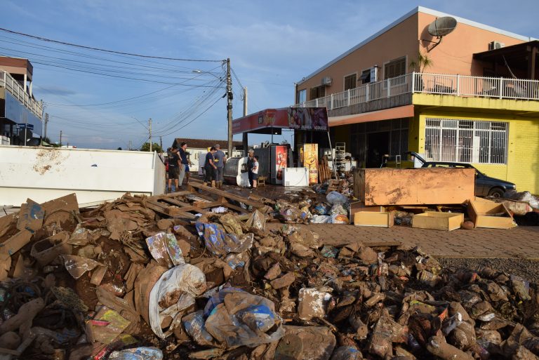 Estado oficializa medida que mantém crédito de ICMS para mercadorias perdidas na enchente