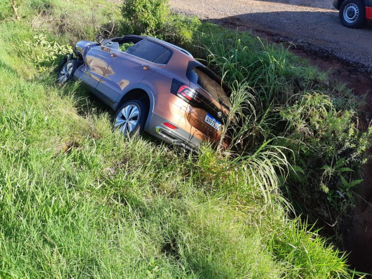 Mulher fica ferida em acidente na Rota do Sol em Estrela