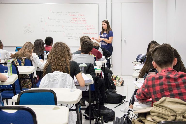 VestVates promove aulão de revisão para o Enem