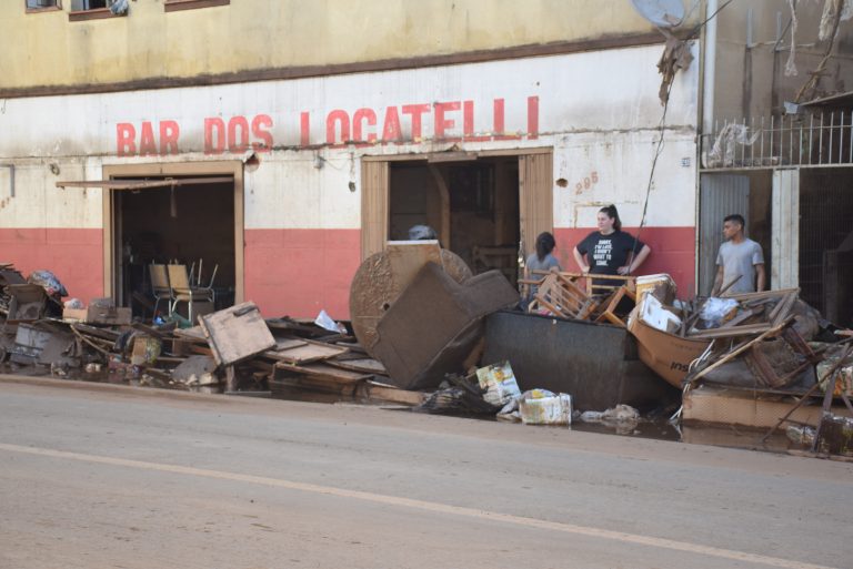 Governo vai subsidiar juros de financiamentos tomados por empresas afetadas por eventos climáticos em 2023