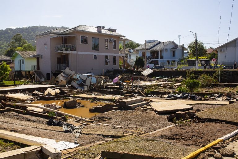 Colinas estabelece isenção de taxas para imóveis prejudicados  por enchentes