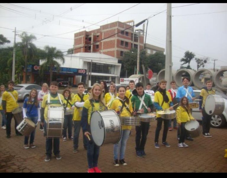 Comunidade anseia a volta dos desfiles cívicos em Teutônia