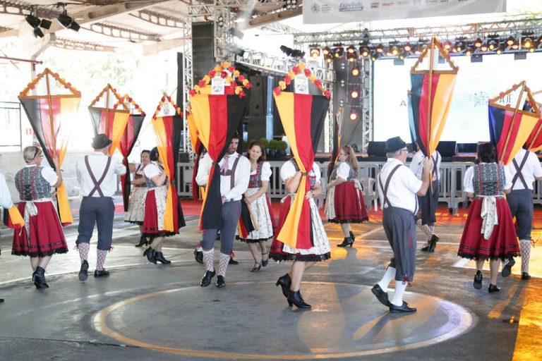 Expovale + Construmóbil celebra 200 anos da colonização alemã com danças típicas e ingresso gratuito para trajados