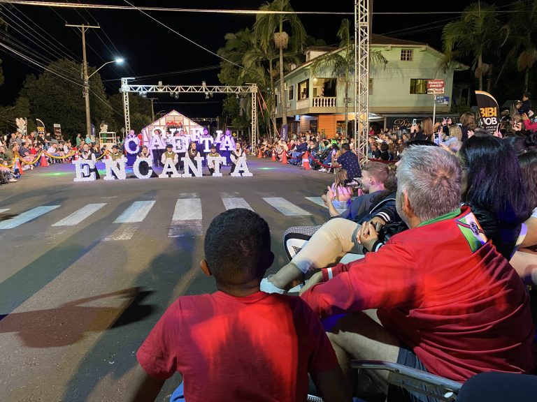 Emoção e nostalgia marcam a 4ª Parada Natalina