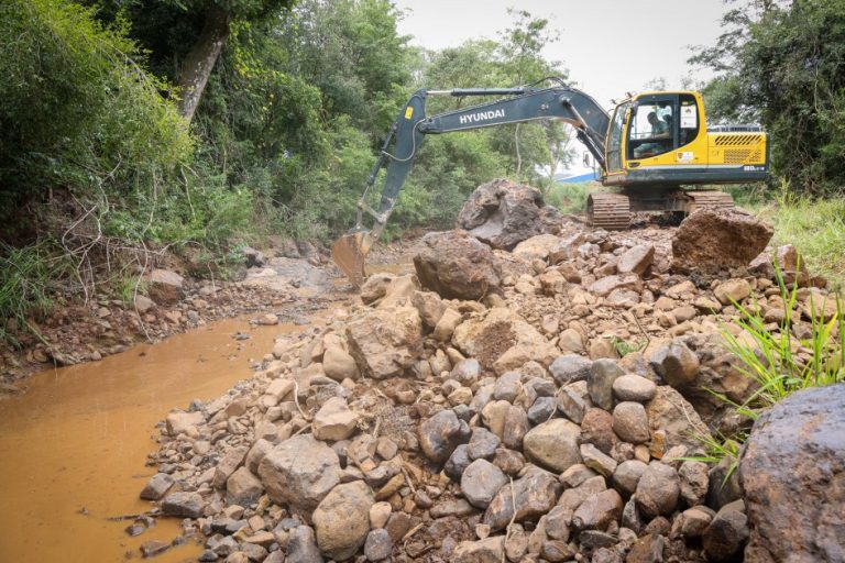 Programa Desassorear RS já retirou 40 mil metros cúbicos de sedimentos de rios, arroios, canais de drenagem e sistemas pluviais