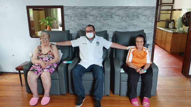 Imigrante inicia visitas domiciliares para atendimento de saúde bucal