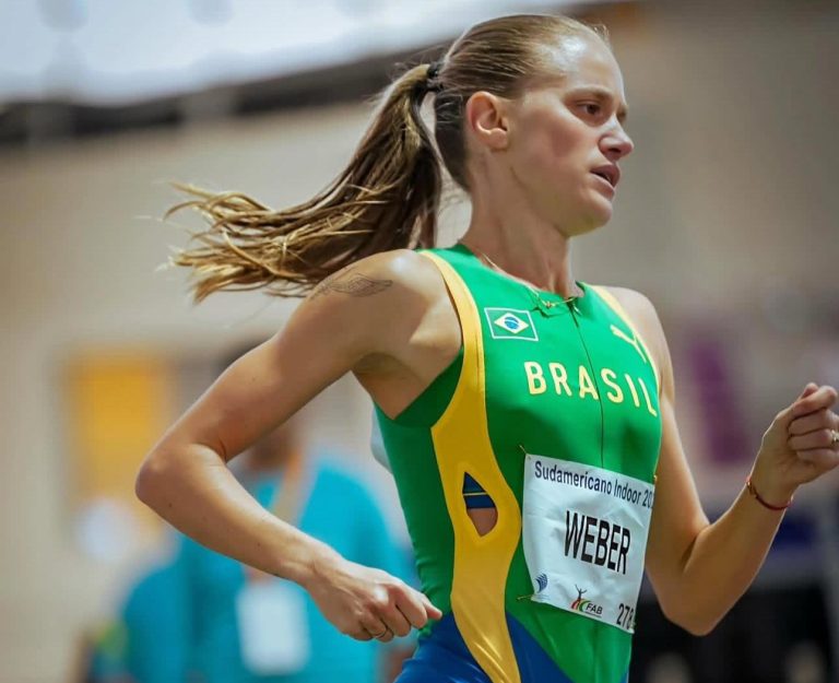 Jaque Weber é campeã Sul-americana indoor nos 800m