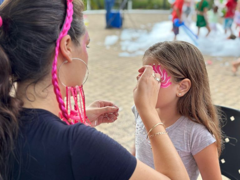 Carnaval da Família oportuniza tarde de alegria em Fazenda Vilanova