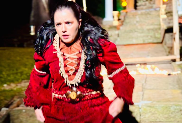 Mulheres ganham protagonismo e cena inédita abre a 19ª edição da Paixão de Cristo de Imigrante