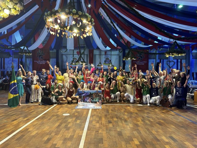 Grupos Folclóricos de Estrela lançam 7ª turnê à Europa