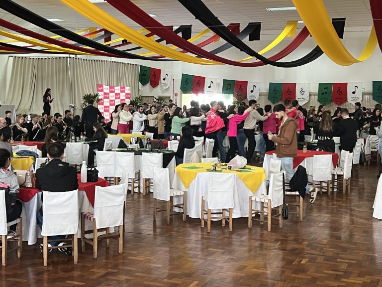 Rotaract Teutônia sedia conferência distrital Culturas e Tradições