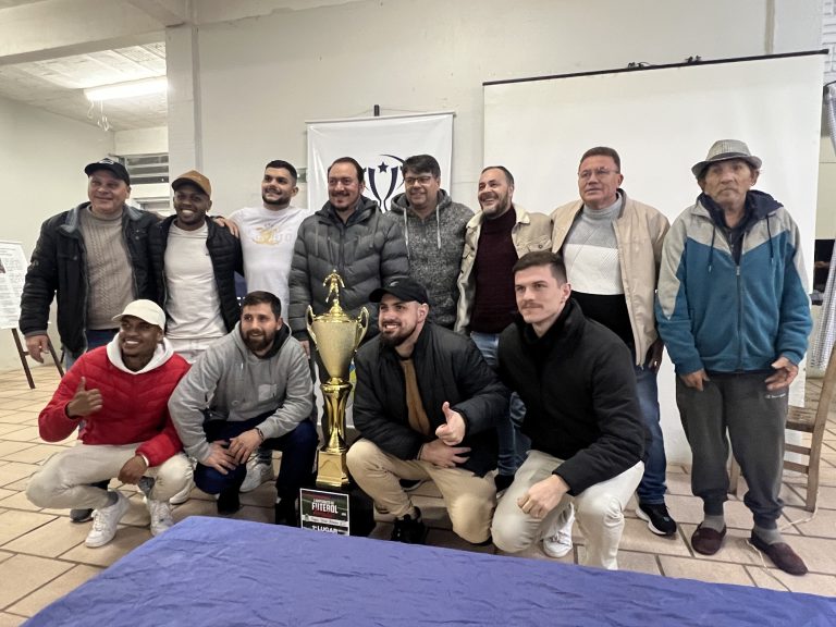 Amador de Estrela premia os destaques em evento festivo na sede do campeão