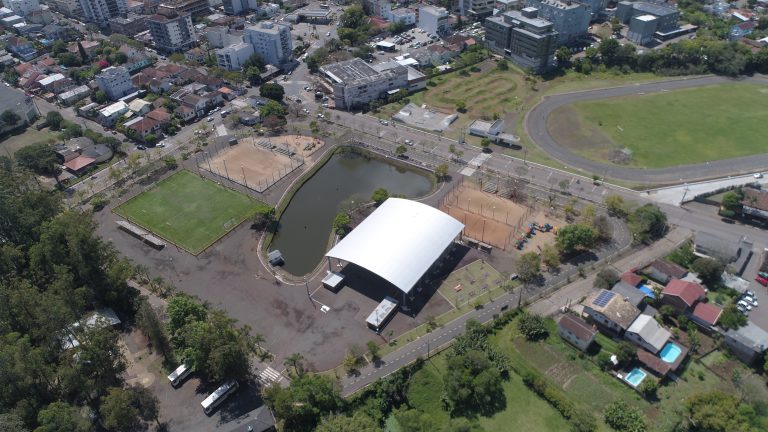 Assinatura marca início da reconstrução do Parque Princesa do Vale e de praça em Estrela