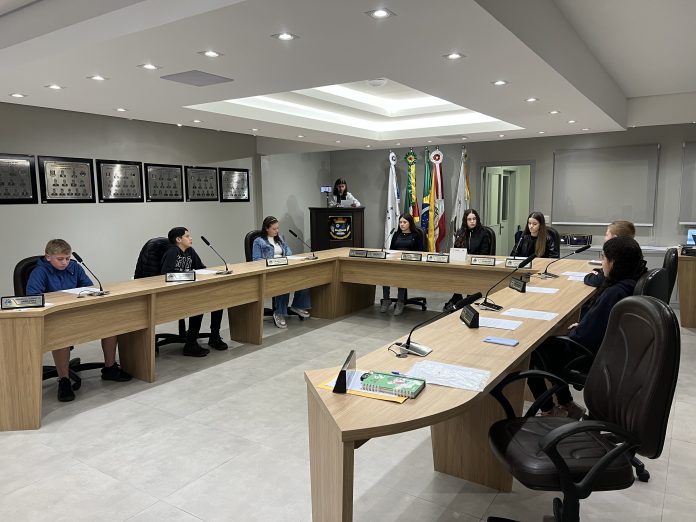 Vereadores mirins de Imigrante apresentam demandas por melhorias na estrutura escolar e transporte