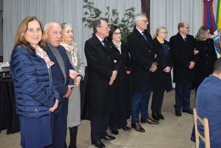 Lions Clube de Estrela empossa nova diretoria para o Ano Leonístico 2025/2026