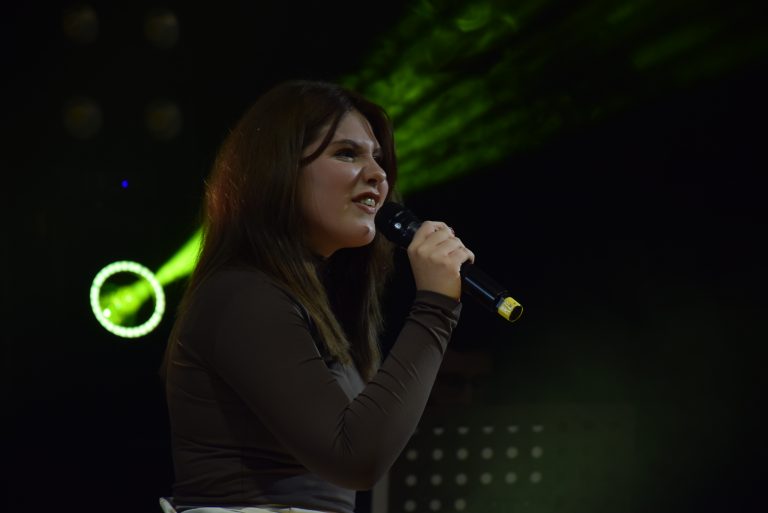 Com emoção e alto nível técnico, Festival Popular da Canção abriu sua quinta edição