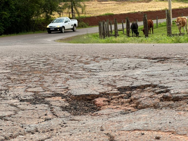 Precária, estrada de São Jacó expõe riscos
