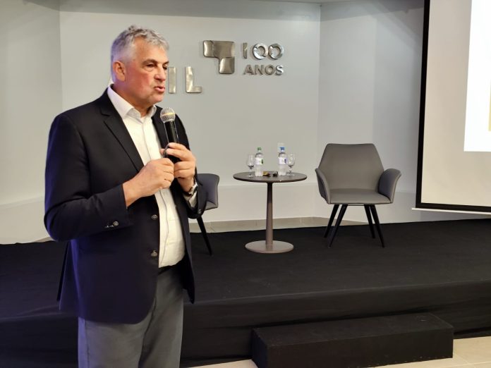 Dália projeta novo ciclo de expansão após superar crises