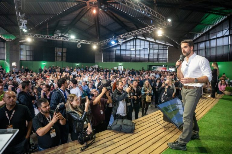 Leite anuncia R$ 55,9 milhões para recuperação de 27 quilômetros da ERS-129, entre Estrela e Roca Sales