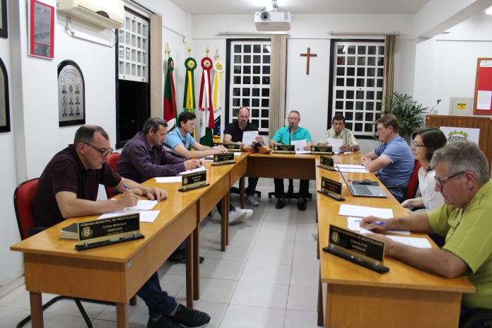 Os vereadores Renato Gaspar Herbert e Anelise Grimm Horst apresentaram indicações_Jéssica Bayer