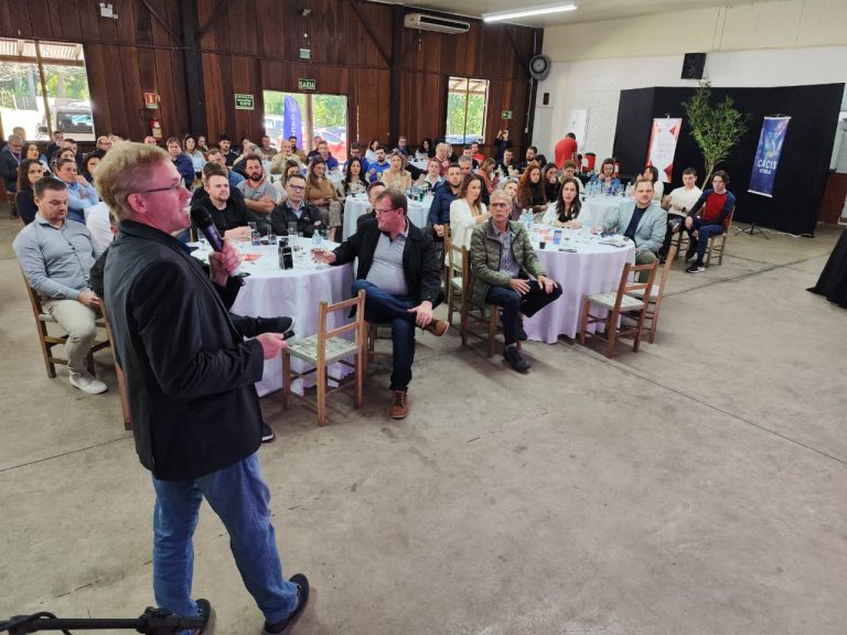 Reunião-Almoço aborda aplicação da inteligência artificial nos negócios