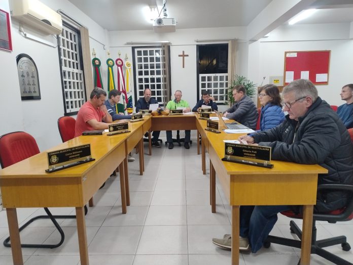 Sessão encaminhou para análise a LDO 2026 e a criação de novos cargos na área da saúde_JB