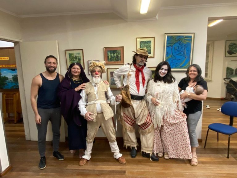 Projeto leva irreverência e arte do dadaísmo a 10 cidades gaúchas