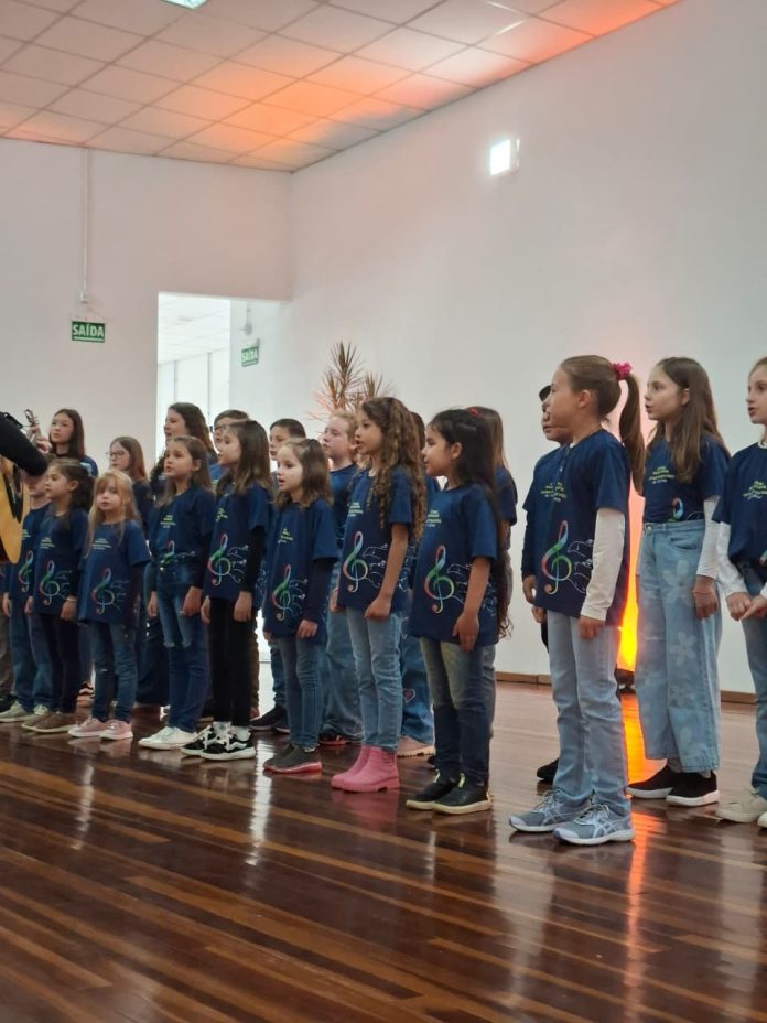 Corais Infantojuvenis da região se apresentam em Colinas