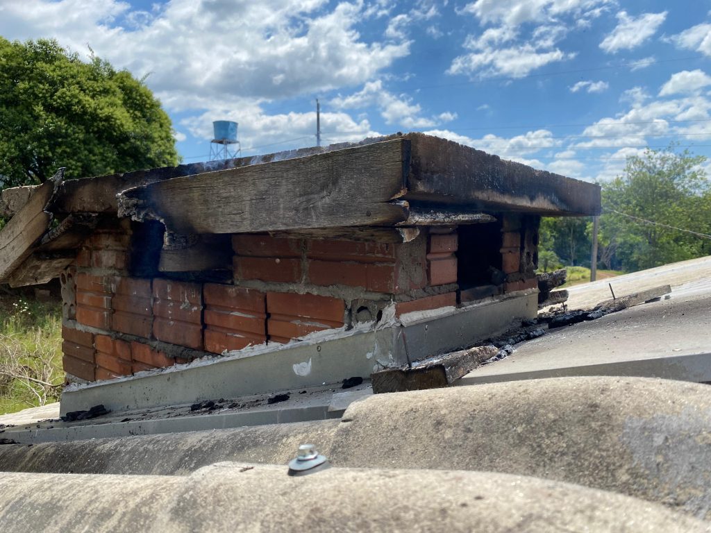 Bombeiros combatem princípio de incêndio em Teutônia