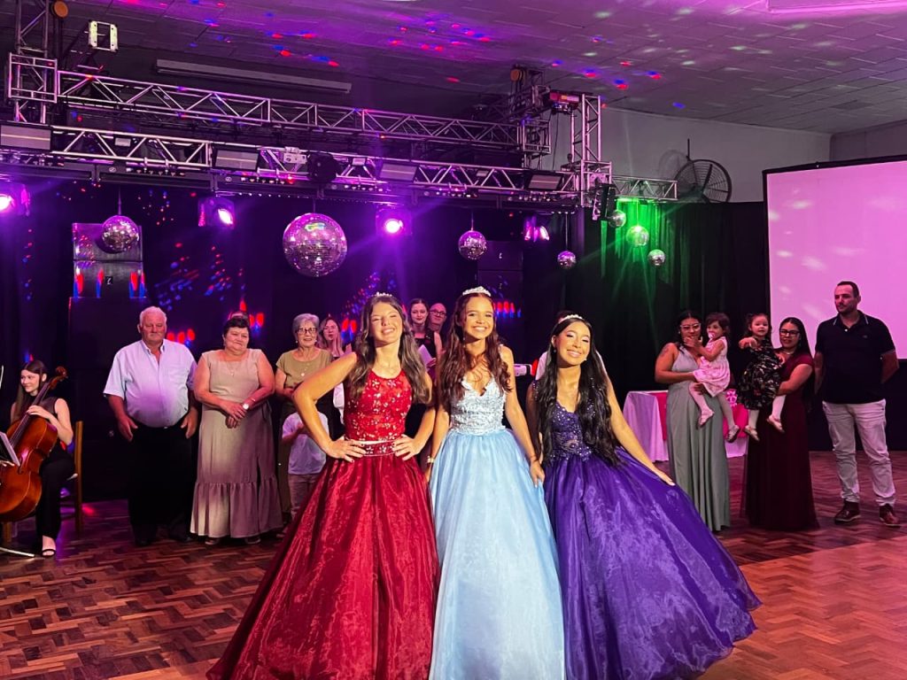 Emoção e oportunidades marcam a celebração do 15 Anos dos Sonhos em Teutônia