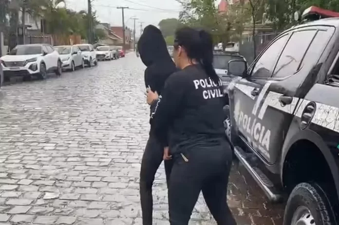 5562104_e22b78e6c73badd