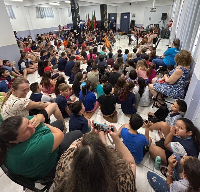 Comunidade escolar pôde acompanhar o trabalho dos estudantes_Div