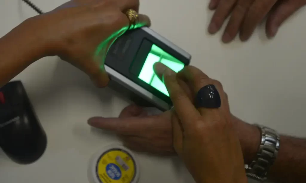 Justiça Eleitoral inicia envio de mensagens para quem ainda não fez biometria