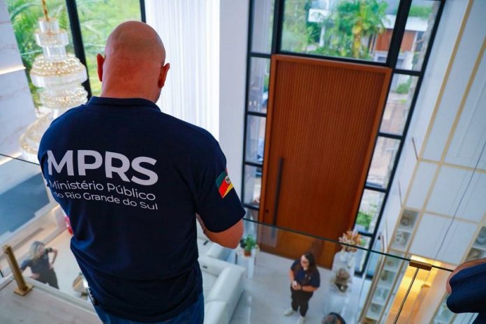 MP deflagra operação contra casal suspeito de divulgar jogo ilegal e lavar R$ 7 milhões