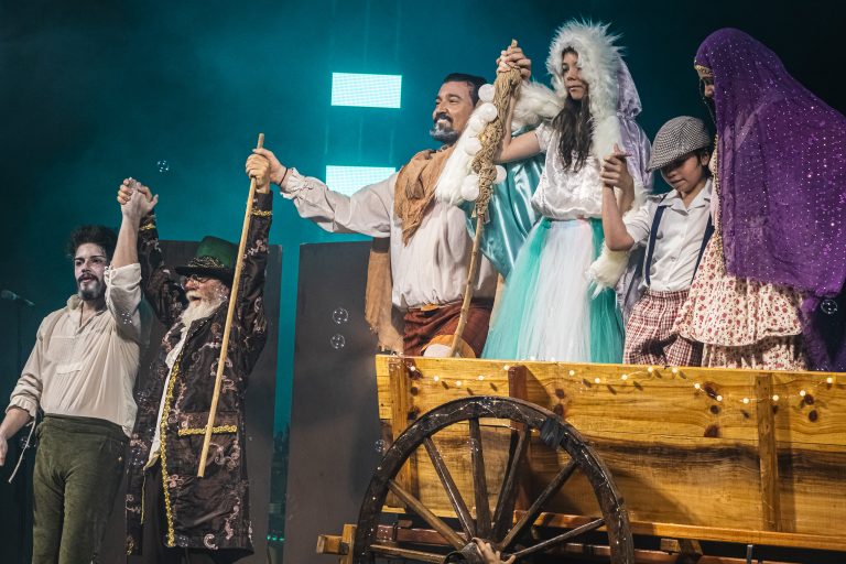 Especial de Natal: Dedicação, criatividade e arte para encantar todos os anos com a magia da expressão cênica