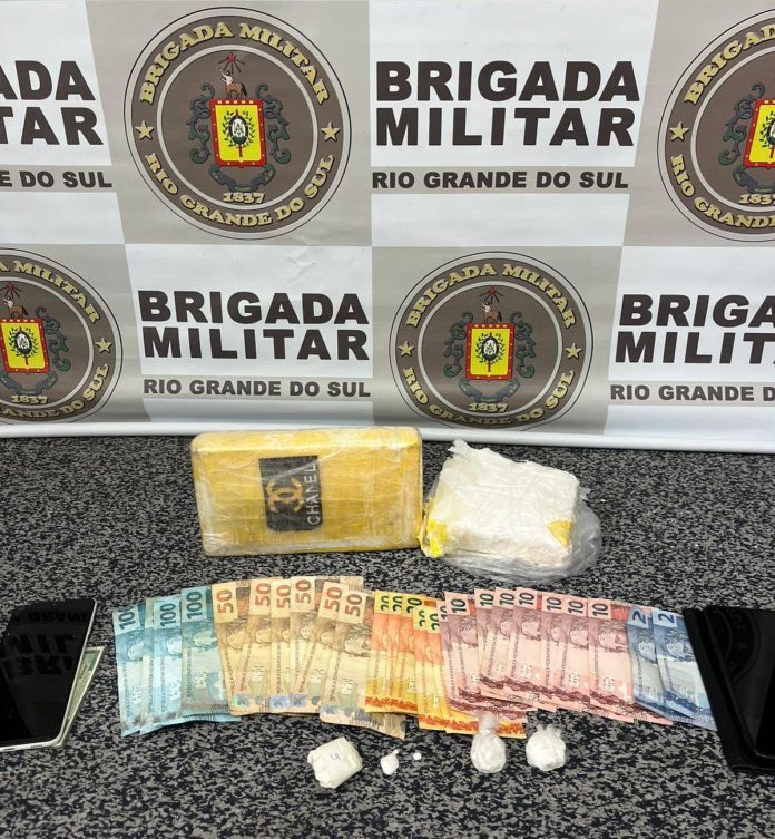 Brigada Militar prende duas mulheres com mais de 1 kg de cocaína no bairro Canabarro, em Teutônia