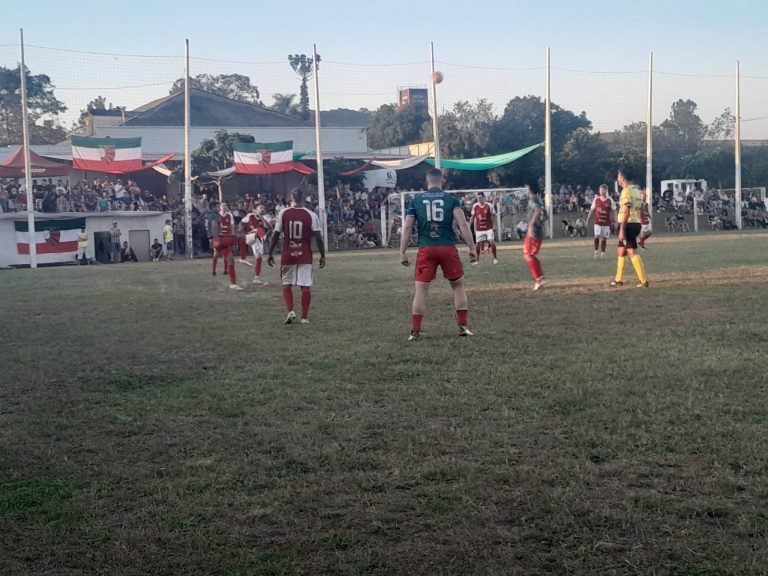 Canabarrense e Gaúcho recorrem ao passado em tarde de clássico