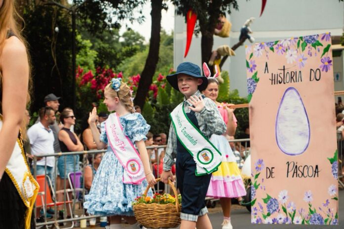 Menina Flor e Jardineiro Encantado