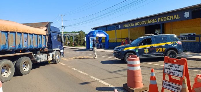 PRF realiza Comando de Saúde Preventivo na BR-386 em ação integrada no Vale do Taquari