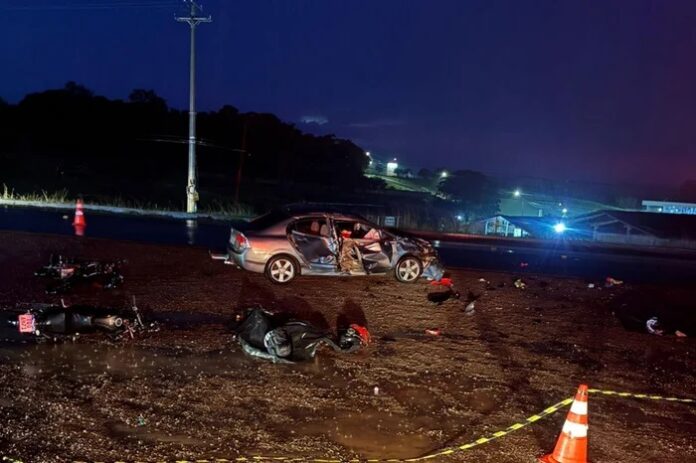 Acidente com carro e duas motocicletas deixa dois mortos e três feridos em Marau