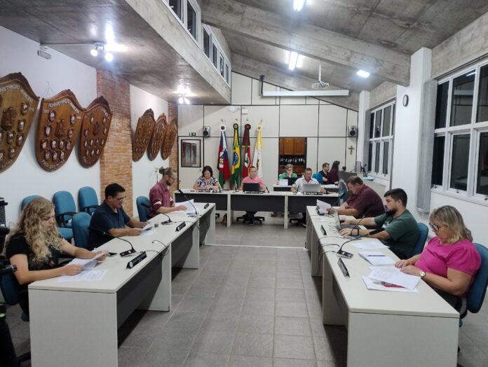 CÂMARA_Vale-alimentação dos servidores do Legislativo foi ajustado para R$ 35 por dia_JB